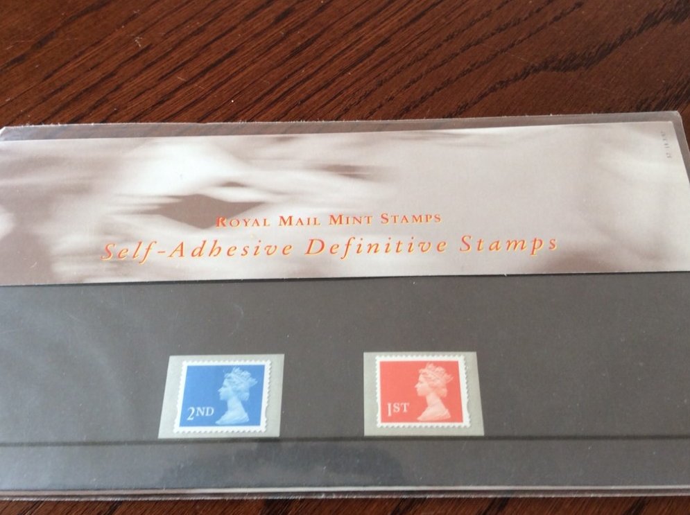SeivadStamps's tweet photo. 1997 Pack 37. #stamp #stamps #philatelists #philately #stampcollector #stampcollection #stampcollecting #postalstamps #royalmail #postagestamps #collectingstamps #postage #postagestamps #postagestamp #presentation #presentationpacks #definitive #definitivestamps https://t.co/L5jikUOmOG