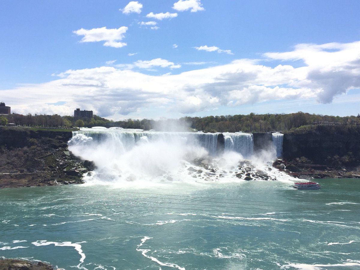 minta_tabiblog's tweet photo. 【ナイアガラの滝/Niagara Falls】🇺🇸🇨🇦

#minta #minblo #mintabi #travel #trip #sightseeing #vacation #usa #america #newyork #buffalo #canada #ontario #niagarafalls #falls
#みんブロ #みん旅 #旅行 #個人手配 #海外旅行 #アメリカ #ニューヨーク #カナダ #ナイアガラの滝  #世界三大瀑布 https://t.co/9xCIXYkJaN