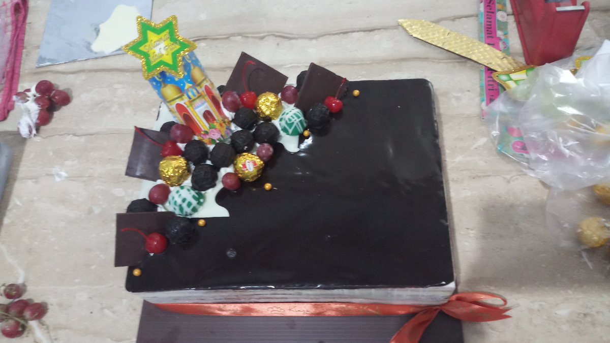 Aryo09649640's tweet photo. #opera #cakeopera #cake #cakeboys #cakedecorating #cakes #aryojagatsamudra #Cooking #cookies #kue #kuekering #lidakucing #nastar #katetong #putrisalju #crownflake #kejumanis #soeskering #parcel2020 #cakeidhulfitri #ntt #atambua #ntthits https://t.co/l19OAKNOQG