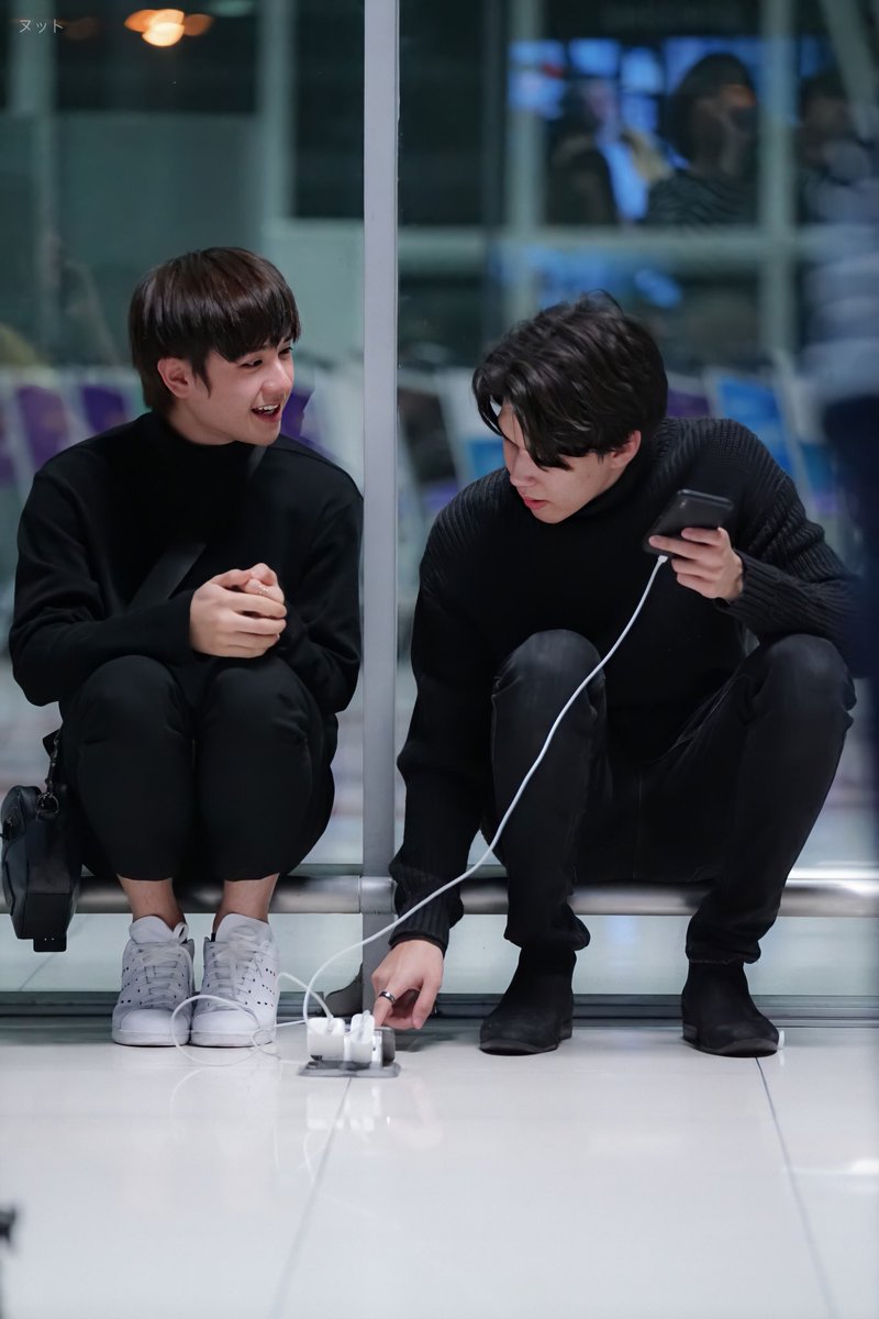 n01nutchy's tweet photo. เมิงๆๆๆๆ 🌝🌚
#B9 #บางนารังสิตสนิทเกินเพื่อน https://t.co/K2bHXu0Cuy