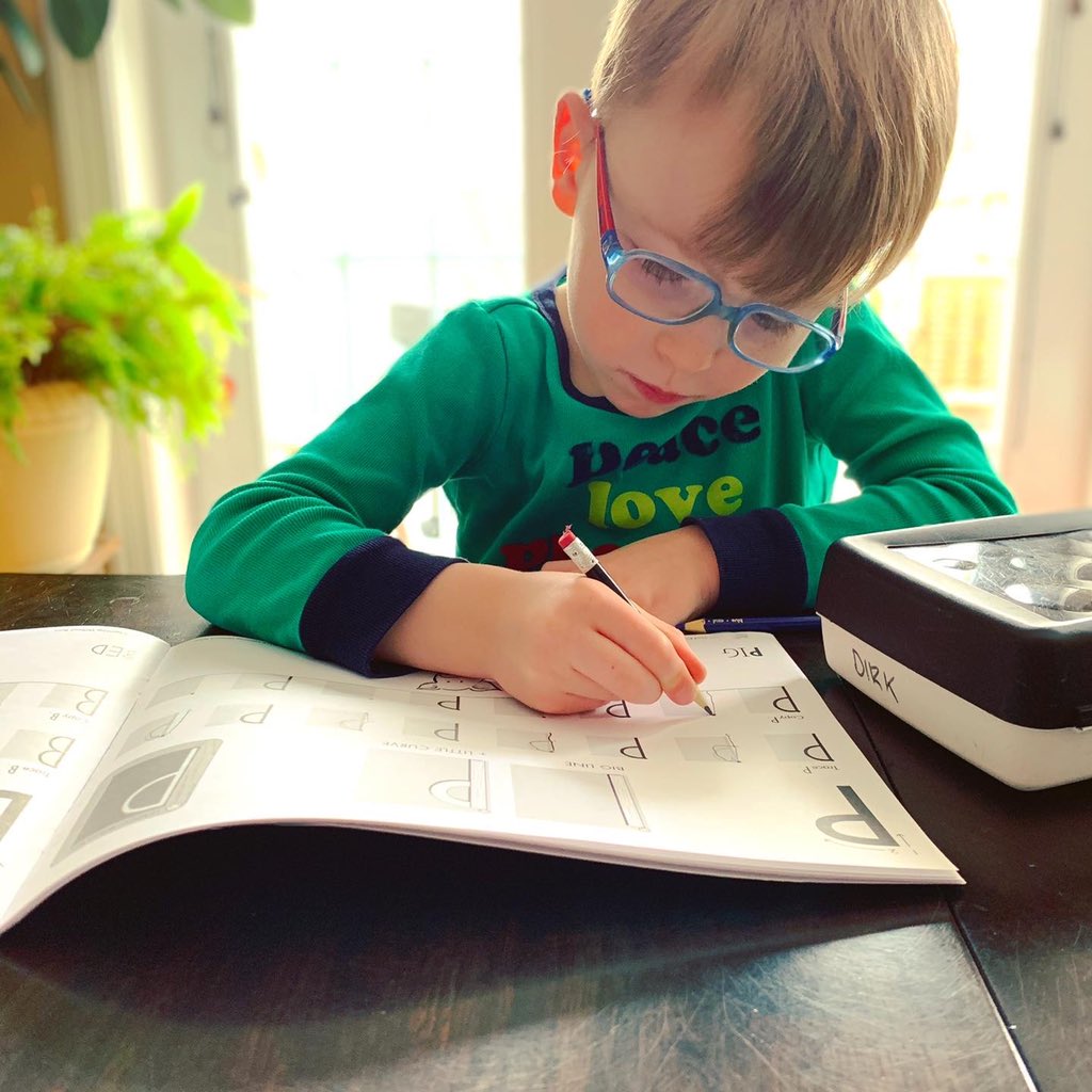 ClassroomJewel's tweet photo. Morning lessons are underway. #learnathome #printingpractice #lovelearning https://t.co/rGTM4nwHcA