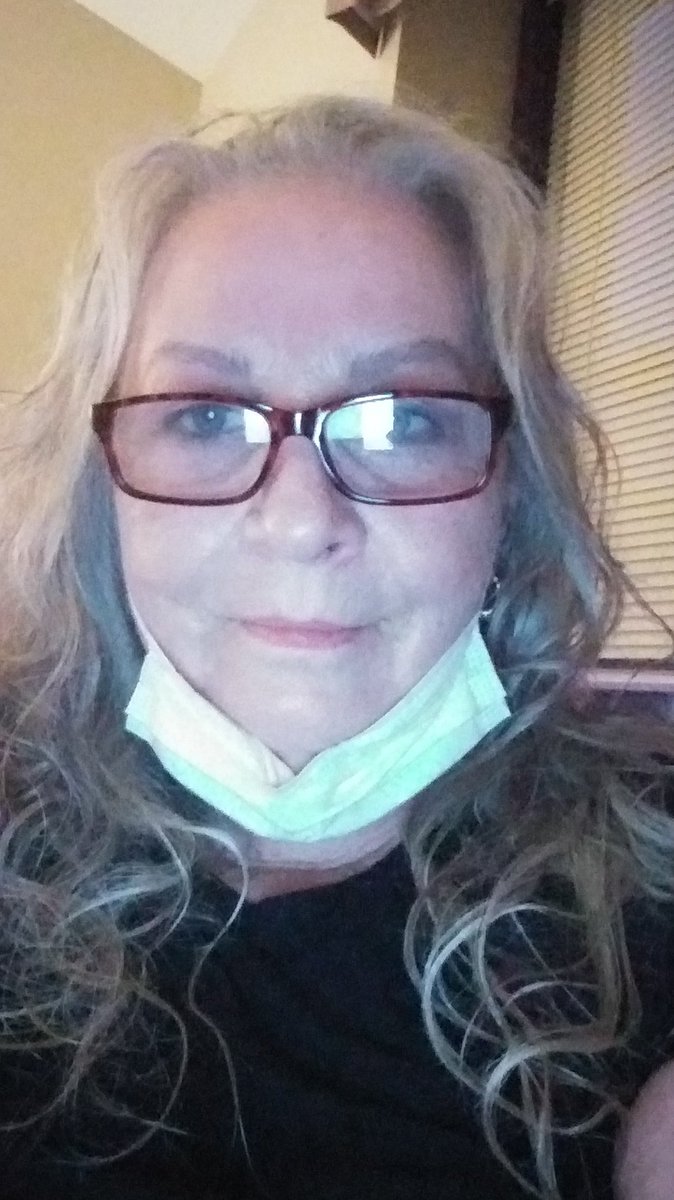 ellyn_gesell's tweet photo. Well hell ... I was just followed by @RexPickett . I saw Sideways years ago. Taken he doesn't h a t e Merlot wonder what is his fav? Under a million dollars for those of us
#notpublishedyet. Hugs Rex from the birthday girl. https://t.co/VJM9IGM0q5