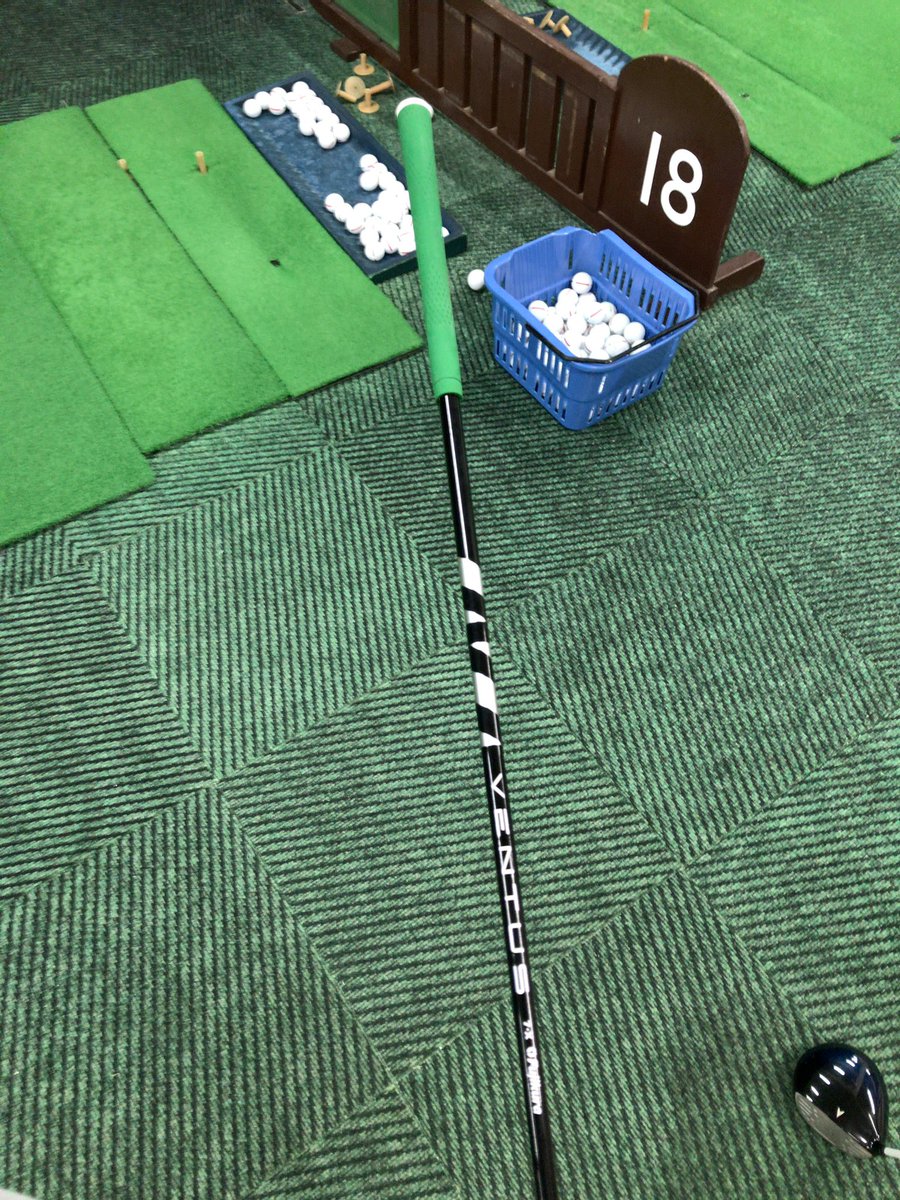 the_ninjamax's tweet image. simmax ヴェンタス7xのシャフトをカットして45.5インチ。
45.75→45.5
振動数281→283
バランスD7→D5
ヴェンタスブラックは棒的なので短い方が良さそう。
#simmax
#ヴェンタス
#7x