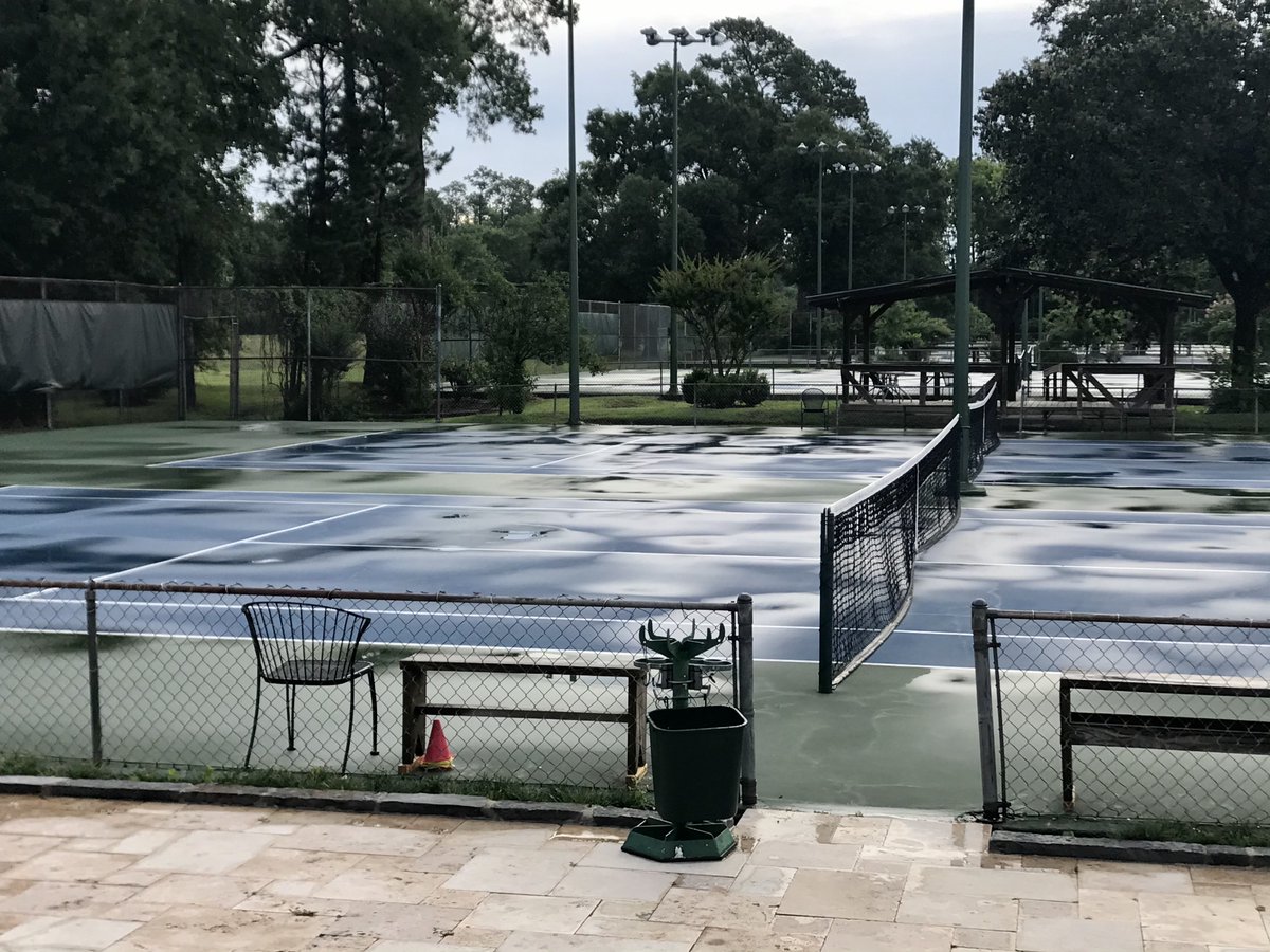 GRCweather's tweet photo. Good Morning! Courts are currently wet. Hoping they will be ready by 9 am this morning. https://t.co/JO2p7zyk7N