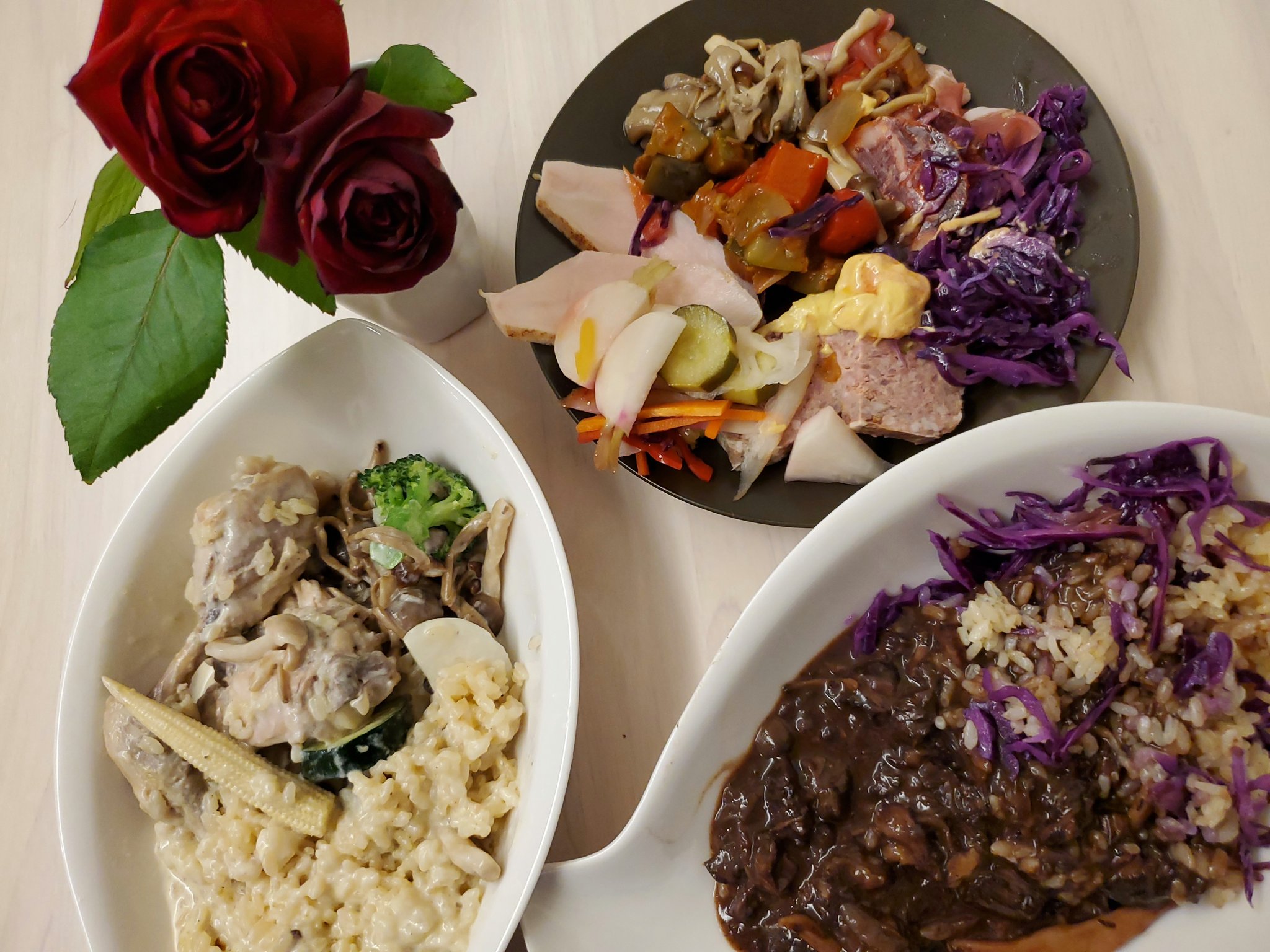 花文 秋葉原のお花屋さん ビストロ ヌーさんでおうちごはん お口にいれる度にまあなんて幸せな気分になれるのでしょう また直ぐ行きたい ランチもやってらっしゃいます 是非 御茶ノ水 秋葉原のフレンチ ビストロ ヌー 101 0021 東京