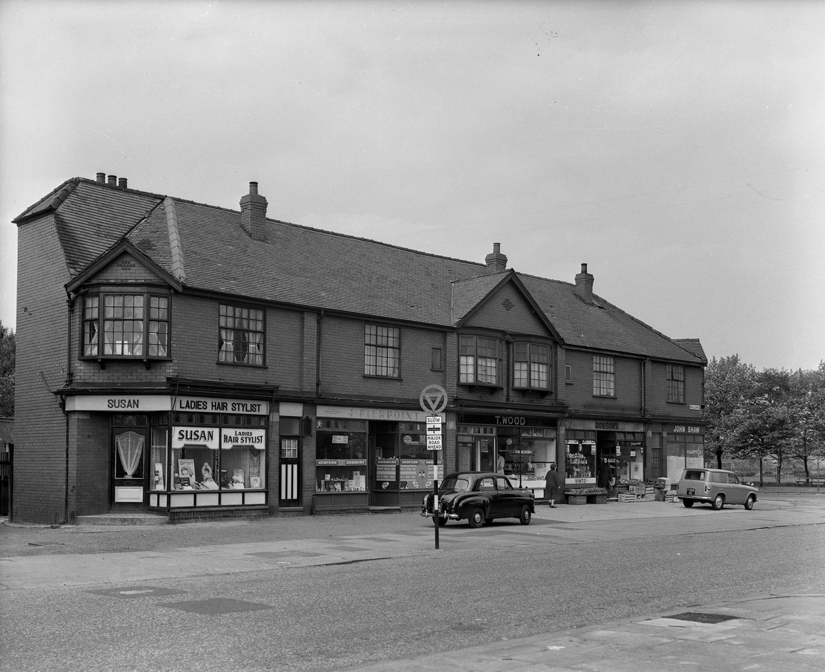 MancLibraries's tweet photo. "Some fabulous old images of Withington, I especially loved the ones of the Library. Thanks for this, it has been a pleasure looking through." More photos of Withington Village 1965 &amp; Nell Lane 1961 #ArchivesPlusMemorybox #LocalHistory20 https://t.co/a3LHN5Chs2