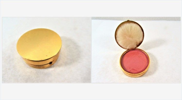 EtagereAntiques's tweet photo. Arys Powder Compact Miniature Purse Size Red Rouge Gold Tone Metal France #vintage #gotvintage #compact #miniture #pursesize #rouge #vintagecompact #powdercompact https://t.co/cA6BsUSE4h https://t.co/ontSjUWZI7