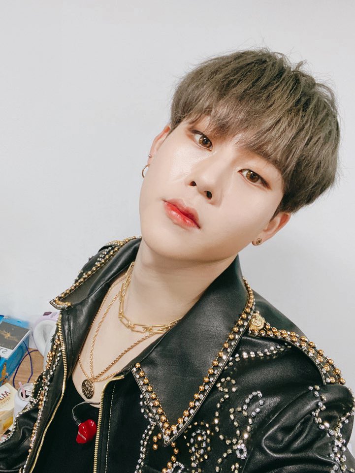 [#주헌] 몬베베 쇼케이스 잘 봤나요??? 
이제 시작이닷 모두 힘내자🙏🏻
#몬스타엑스 #FANTASIA