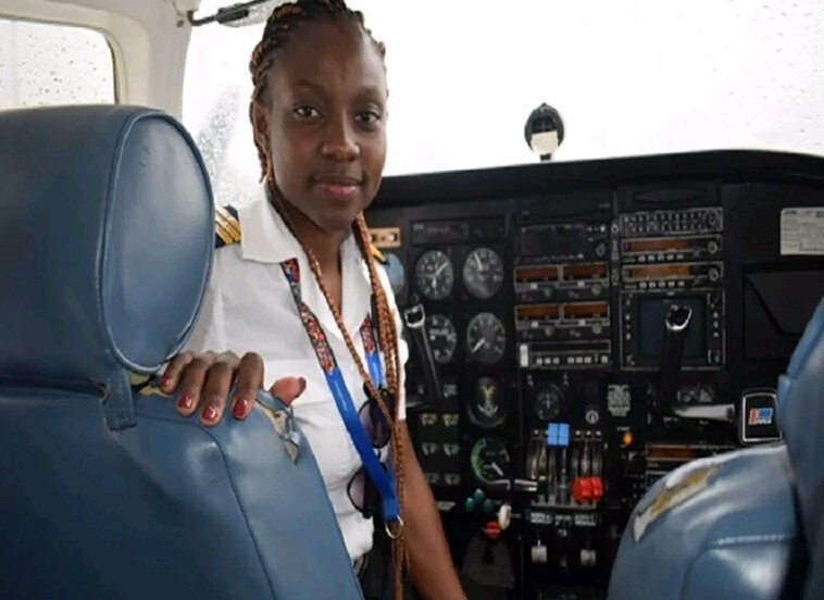 6. Audrey Esi Swatson - Ghana's youngest female commercial pilot @ 21. She had her 1st solo flight on the 4th of April, 2016 at the age of 19 years & got her private pilot license the same year @ Mach1 Aviation Academy in South Africa.