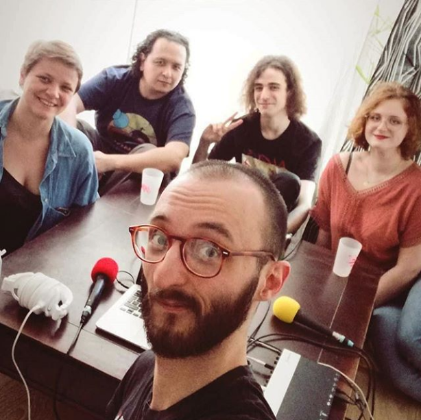 lapointeducul's tweet photo. Aujourd'hui c'était l'enregistrement de l'épisode 6 de la pointe du cul. Vous pouvez d'ores et déjà deviner le sujet. Indice: c'est kinky.
#podcast #sexualité #lpdc #lapointeducul #bdsm #kink #kinky #audio #sexe #inclusif #sexpositif https://t.co/IcreRyiDh5