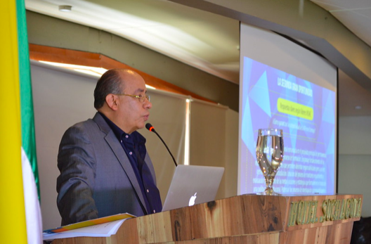 #NotiUNAD l  (<a href="/JaimeLeal_/">Jaime Leal Afanador</a>) Rector de la UNAD hablará el próximo 10 de junio, sobre experiencias y retos de la academia en el segundo encuentro de pedagogía, reflexiones y prácticas educativas de UNICOLMAYOR.

Leer más👉bit.ly/3efX78M