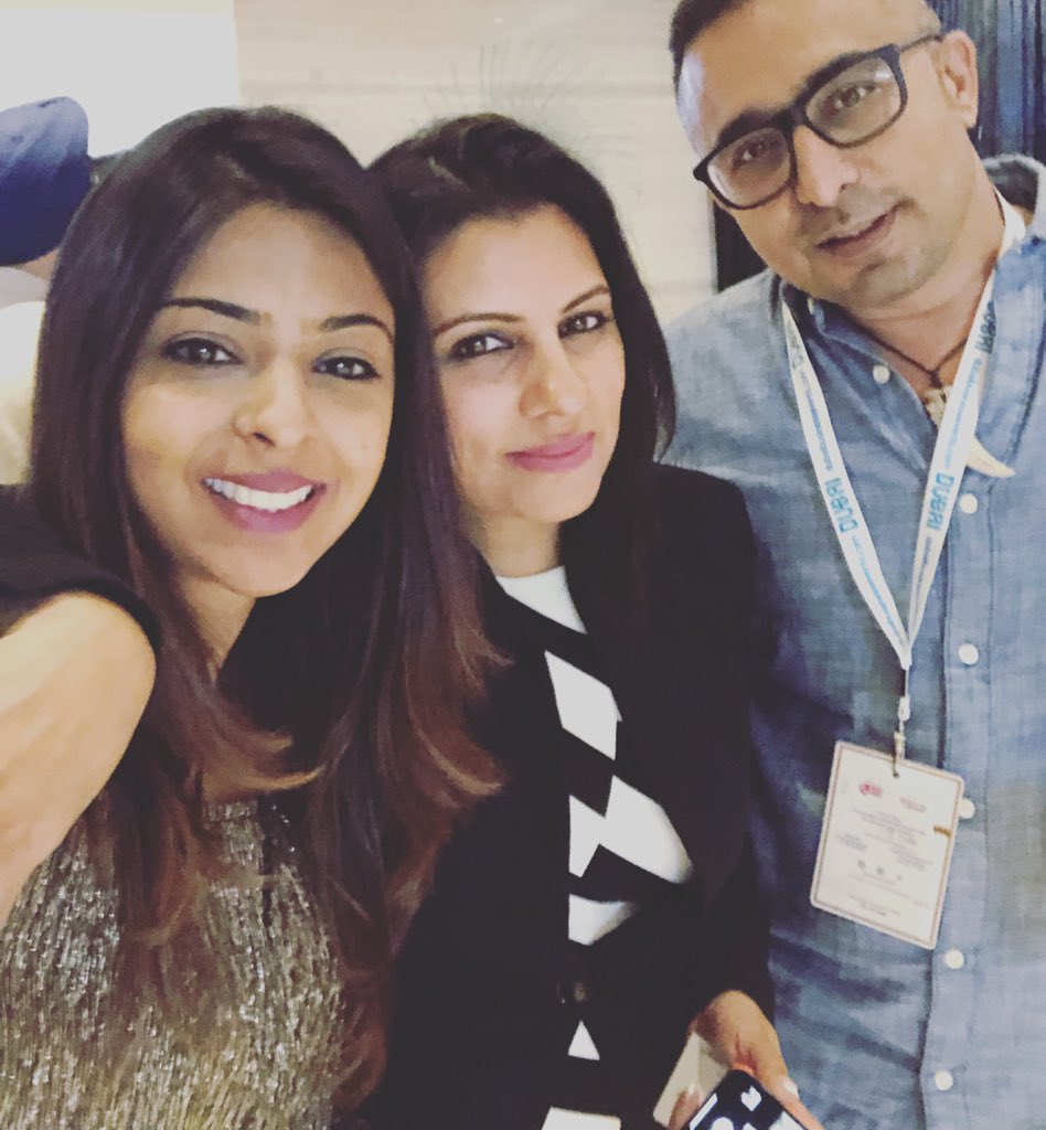 We love for moments we can't put into words. Waiting for the current situation to pass soon so we can get together and never stop making more memories together.. #majormissing #throwback #funtimes #HappinessContinues #memories #party <a href="/khantilmehta/">aumshanti</a> <a href="/ReemaSanghavi/">Reema Sanghavi</a> <a href="/WOWAwardsAsia/">WOW Awards Asia</a>