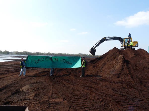 Like coal, oil & gas, we need to leave peat in the ground & we urgently need a just transition for affected workers, incl. large-scale peatland restoration.But let’s not wrongly blame planning/environmental law for the situation peat companies find themselves in in 2020. 15/