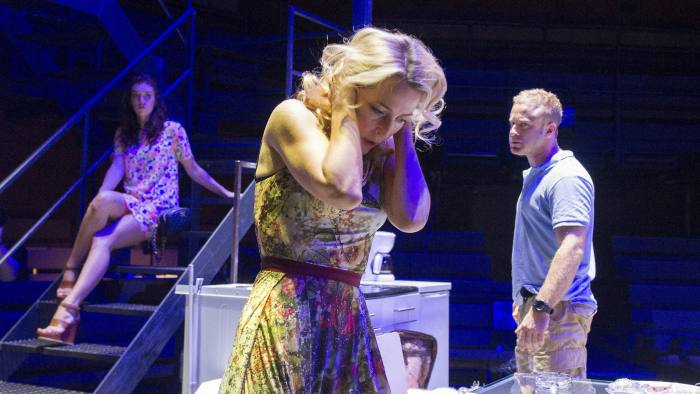 26 maynational theatre live: a streetcar named desire (2014)