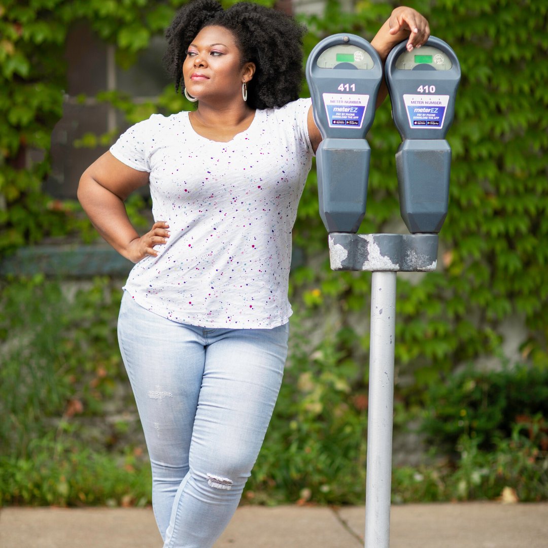 _theglowcode's tweet image. Good morning #codequeens! Drop a comment and let me know how would you caption this picture?⠀
⠀
I&apos;ll go first...⠀
⠀
How you look at life&apos;s challenges when you believe the promises of The Most High. #unbothered #iaintstudyingyou #immacallmydaddy 💅�...