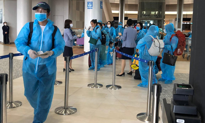 MienThinh's tweet photo. Vietnam repatriates 340 citizens from Japan
To date, around 4,000 Vietnamese citizens have been repatriated from many countries, including the world’s biggest epicenters like the U.S. and Russia.

#LamThuyMoc #Covid_19 #Vietnam https://t.co/GijH8BN2bX