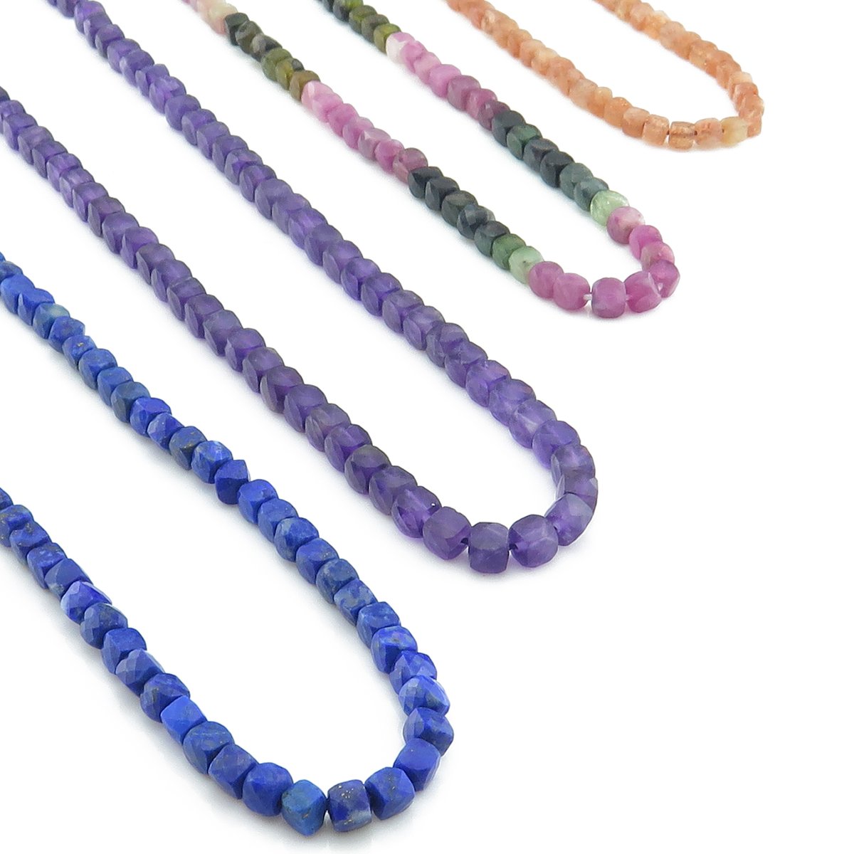 TheCuriousGem's tweet photo. Which is your favourite? 🤗
↗️ From bottom left to top right:
🔷 CG12181 #LapisLazuli Faceted #CubeBeads 4mm
🔷 CG12184 #Amethyst #FacetedCubeBeads 4.75mm
🔷 CG12177 #MultiTourmaline #FacetedCube #Beads 4mm (CURRENTLY OUT OF STOCK)
🔷 CG12183 #Sunstone Faceted Cube #Beads 4mm https://t.co/b35epsIogs
