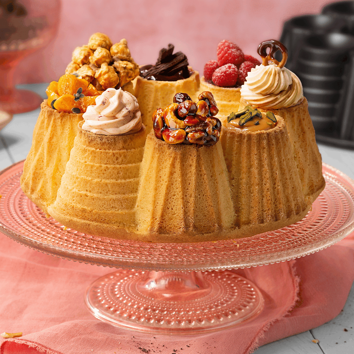 R_S_W_design's tweet photo. Our second baking dish for WMF Kaiser. A wreath of little cakes that can be decorated deliciously. Enjoy baking!
#happybaking #creativebaking #cakemould #bakingmould #bakingdish #bakingpan #bakinginspiration #kaiserbackform #cakedecoration #backen #backenmachtglücklich #backform https://t.co/CsrHnumqMP