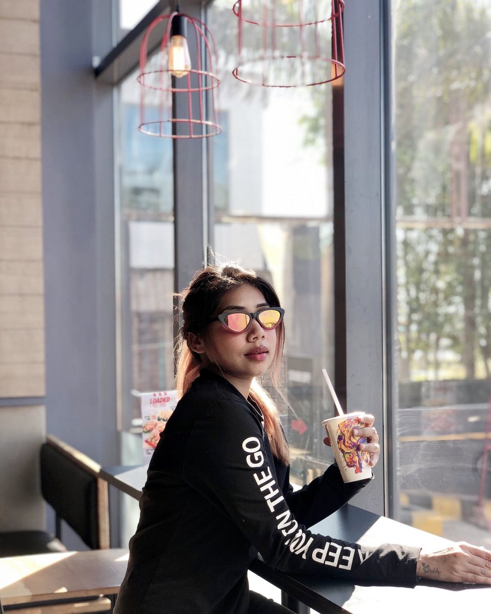 People say money can’t buy happiness. Oh boy they Lie. Money buys Coffee, and it indeed makes Me Happy!😍
#PhotoOfTheDay #InstaGood #CoffeeTime #LifestyleBlogger #Lockdown2020 #SunnyDay #CafeLife #BlackIsTheNewPink #Caffiene #CoffeeLover #MessyHair