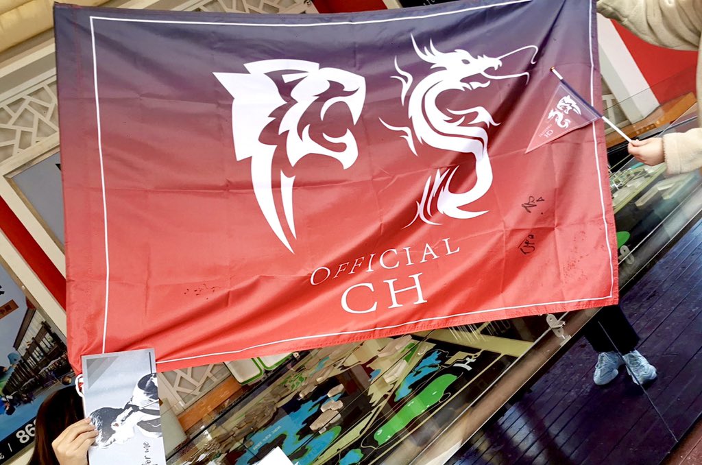 Summer320417's tweet photo. TRIGON is ALL FOR PERTHSAINT！
TRIGON is Tiger ➕ Dragon！
TRIGON Love PerthSaint Forever! 
因为是三角形我们大家才更稳固！！ ​​​！
Best wishes to TRIGON birthday！

Thanks My Honey @PS_OfficialTH 
Thanks My Lovely站站 @PerthsaintC 

#PickedTRIGON https://t.co/W7hTIOFTvY