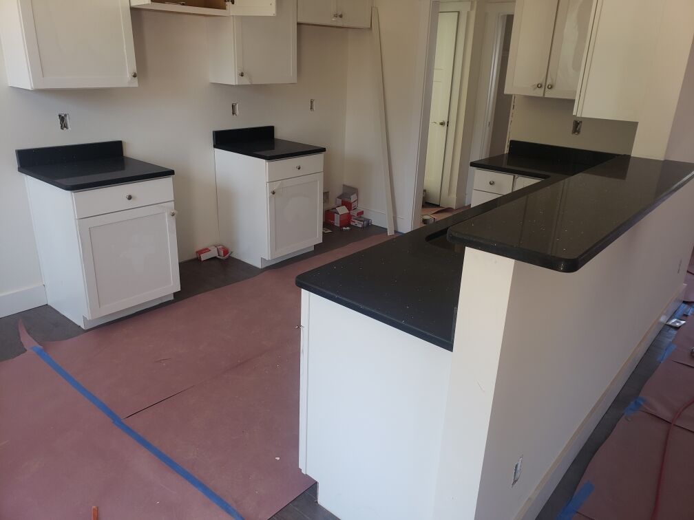 ecg_upstate's tweet photo. Looking for a black quartz to upgrade your kitchen countertops to? Check out Starry Night! Pictures do not tell the complete story! Stop in and check it out! https://t.co/Gnut6qE1bk