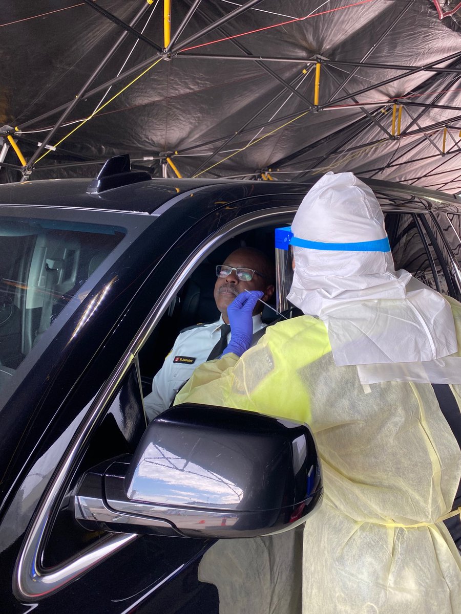 marksaunders_TO's tweet photo. I don’t have symptoms but did my COVID-19 test. As First Responders it can be difficult to maintain physical distancing doing our jobs. We do our best to protect the public and getting tested is important. Please follow Public Health directives to help keep us all safe. #COVID19 https://t.co/ngFjEnVYaO