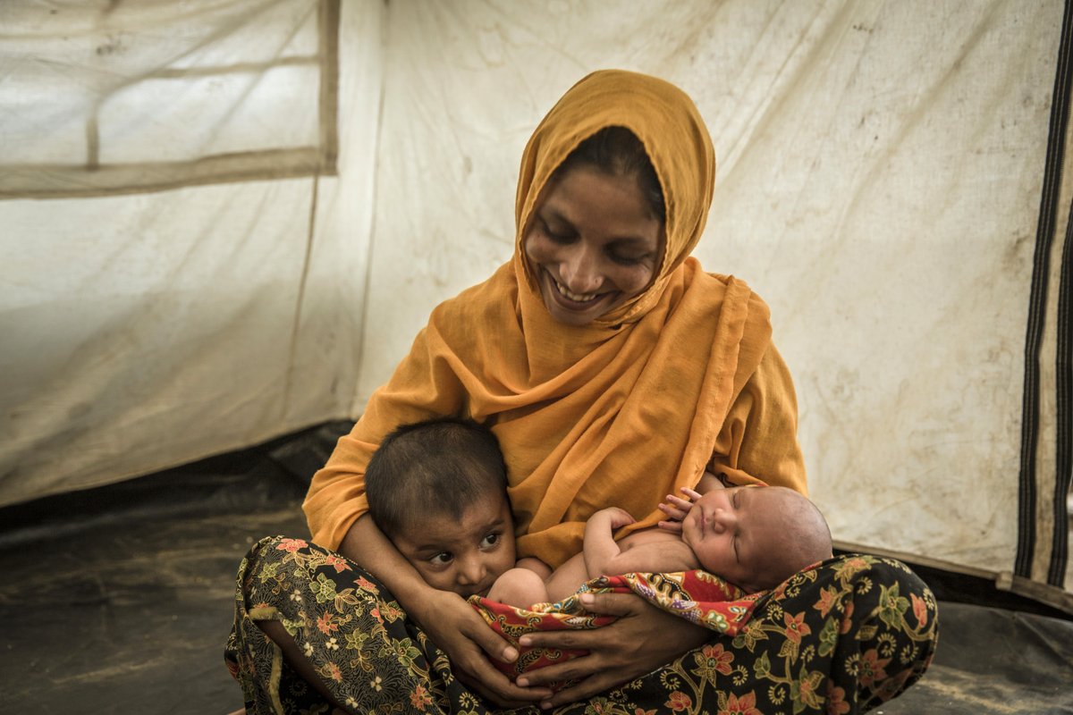 SverigeforUNHCR's tweet photo. Mammor på flykt är superhjältar! UNHCR jobbar varje dag för att ge mammor på flykt en bättre framtid.
På söndag är det mors dag, passa på att hylla din egen mamma och hjälp samtidigt mammor på flykt.
https://t.co/H0FyyjHY2v
#mammor
#mamma
#WithRefugees
#UNHCR https://t.co/lIjosaxGSU