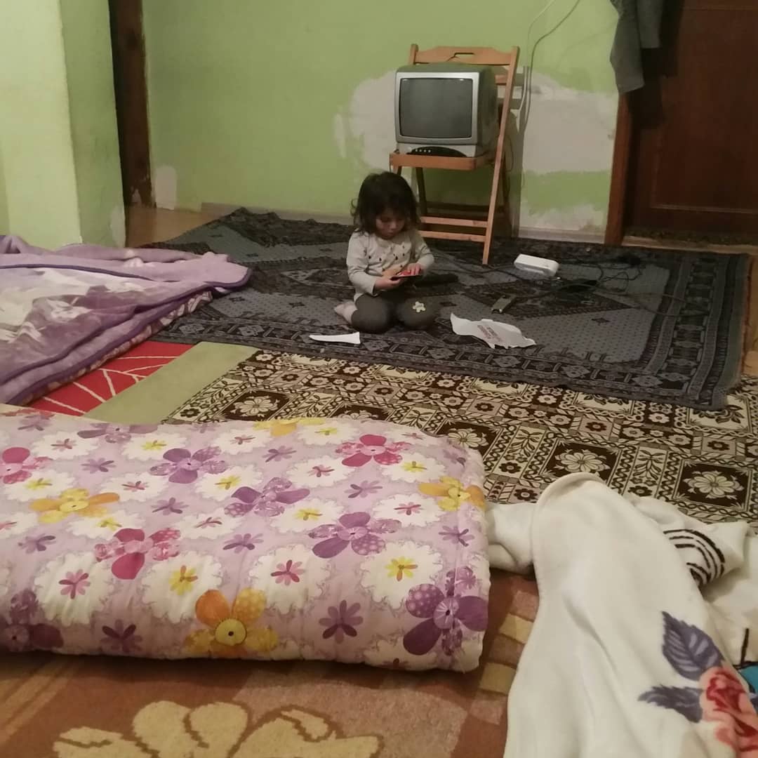 #3milyon selam kardeşler bayram dan sonra çocuğun tedavileri başlayacak sizden tek isteğim kızımın tedavisine destek olmanız bu destekleriniz allah katında çok büyük bir mükafat olacaktır umarım kardeşlerim peygamber efendimizin hadisi şerifin buyurduğu gibi bir hayir bin sebapti