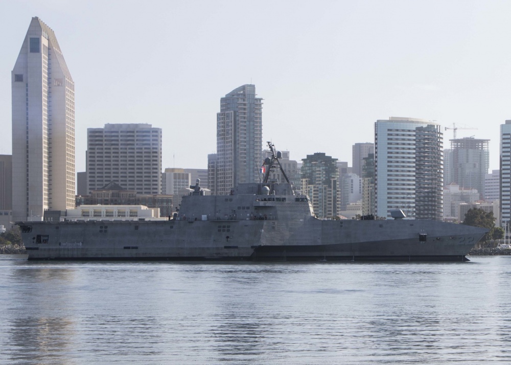 Ahead of the ship's June commissioning, future #USSKansasCity arrives at #SanDiego homeport. Details ⬇️ navy.mil/submit/display…