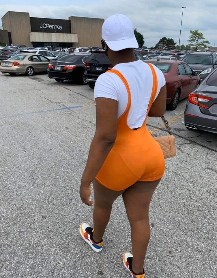 01Princeglam's tweet photo. Excuse Me!! Now that boy body is snatched!! @arnoldbanks_  @iam_dwayne031 look at that.. But nna already my back is killing me and I don't have clothes https://t.co/ejmiDDzNnu