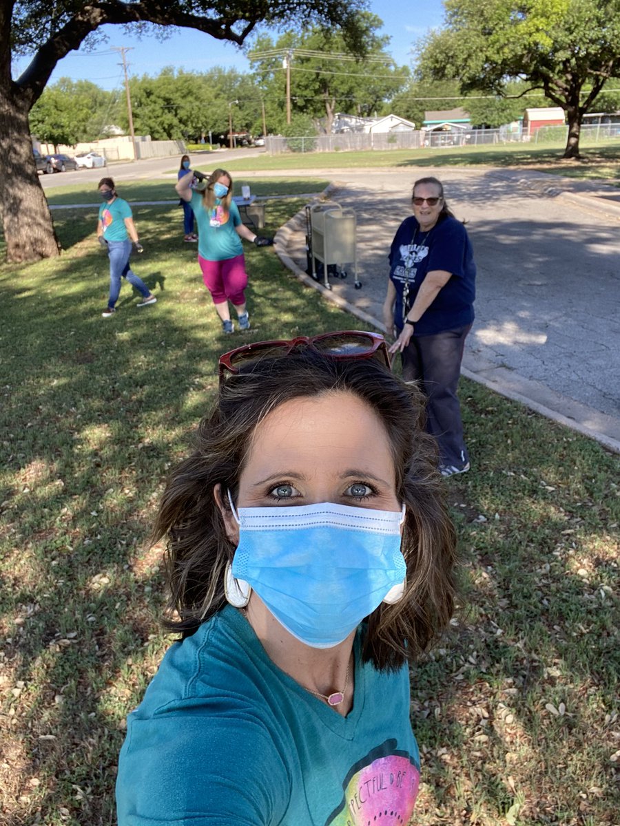 Lindsay Carr tweet media