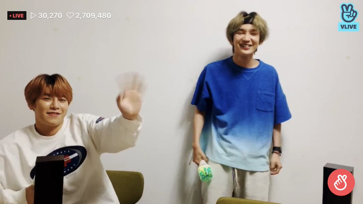cnbsjmin's tweet photo. 待ってたよーーー！
2人の笑顔がいっぱい溢れて
とっても幸せ♡
#우리구오_다시만났듀오
#JBJ95 https://t.co/qstu8OlcQY