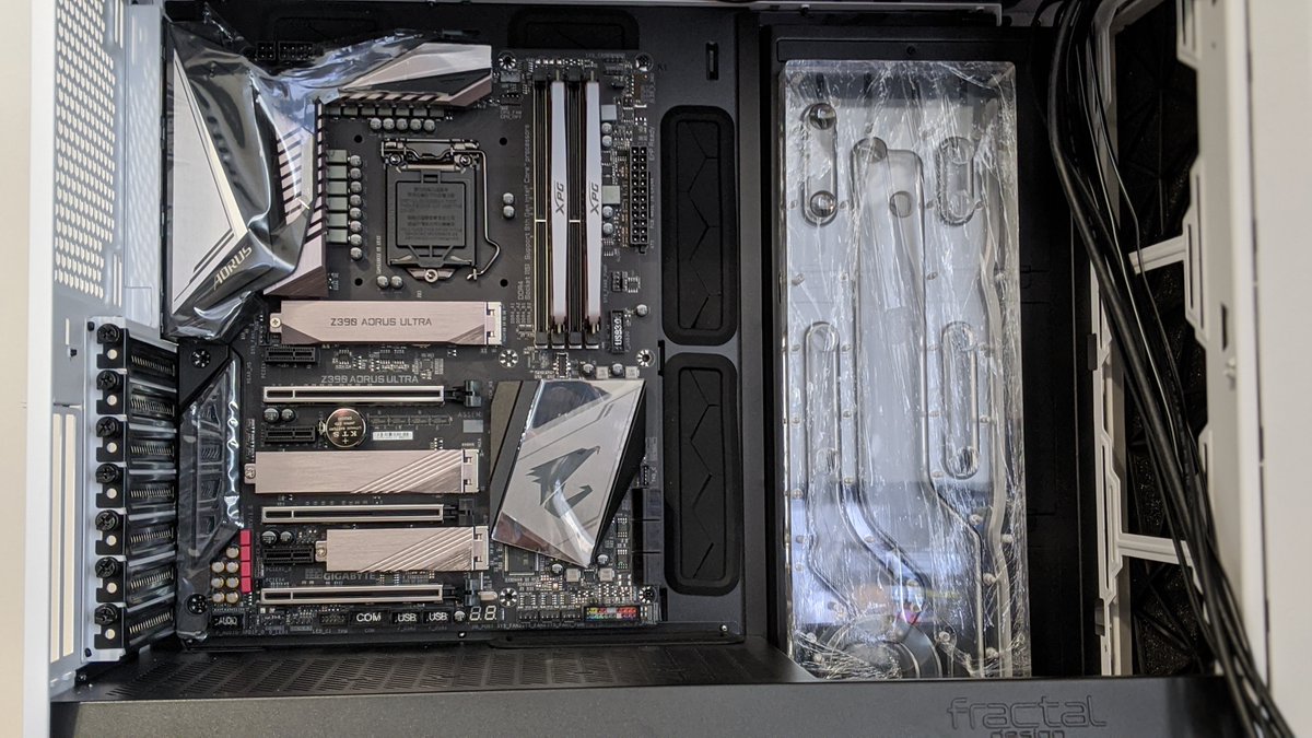 RoninMechaWorks's tweet image. We received this amazing @RadikultCustom prototype distro plate for the @FractalDesignNA Meshify S2 &amp;amp; @HitCommand Base Station build!  

TY to Mario!  Be sure follow and check out his custom reservoirs!

#radikultcustom #hitcommand #FractalDesignNA #RoninMechaWorks