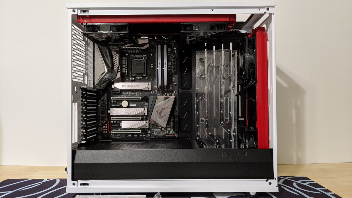 RoninMechaWorks's tweet image. We received this amazing @RadikultCustom prototype distro plate for the @FractalDesignNA Meshify S2 &amp;amp; @HitCommand Base Station build!  

TY to Mario!  Be sure follow and check out his custom reservoirs!

#radikultcustom #hitcommand #FractalDesignNA #RoninMechaWorks