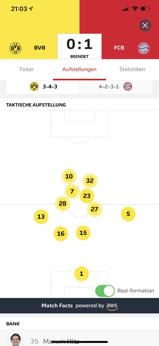 MarcusBlumberg's tweet photo. Sehr interessant, wie kompakt und eher zurückgezogen beide Teams agiert haben. Bayern vor allem hat deutlichen Wert auf die Zustellung der Mitte gelegt. #realformation #aws #bundesliga #bvbfcb https://t.co/UyisWFFFEU