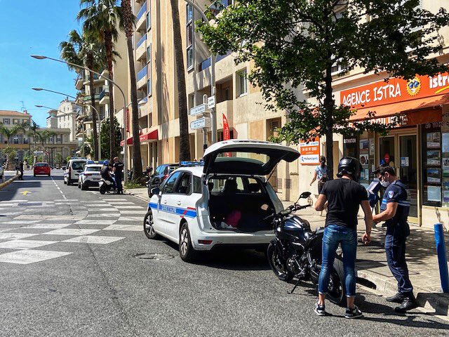 cestrosi's tweet photo. Dans le cadre de la lutte contre les atteintes au cadre de vie et le bruit, la @pmdenice continue de mener des actions de contrôle. Hier 10 verbalisations à 135 euros et 10 immobilisations de deux roues bruyants dans les secteurs Lepante, Centre Ville, Gambetta, Matisse. https://t.co/lOozCmR3cv