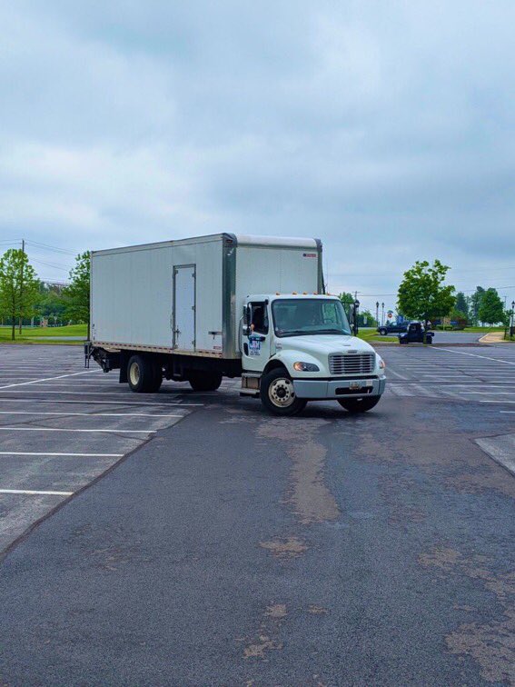 Moving help comes in all shapes and sizes! #movemountains #reslifebestlife