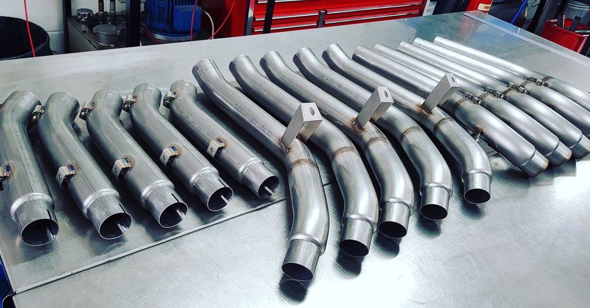 FuelExhaustsLtd's tweet photo. Link pipes made in house yesterday. Ready for media blasting. Pipes shown here are the the Triumph Tiger 1050 Sport, 1200 Explorer and Yamaha Tenere 700. ππ¨π¬π§
#fuelexhausts #fuelexhaust #linkpipes #stainlesssteel #tubebending #stainlesswelding #buybritish #madeinbritain https://t.co/FA9T5CZMwe
