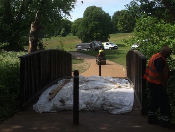 derby_parks's tweet image. Today marked the #beginningoftheend of the Darley Park All-User Path (A-UP!) completion. The final surface is being laid using a hard wearing sandy coloured @NatraTex 

Some reinstatement to finish when the weather is in our side. 🚜🌱🌱

#accessibility #riverside #accessforall