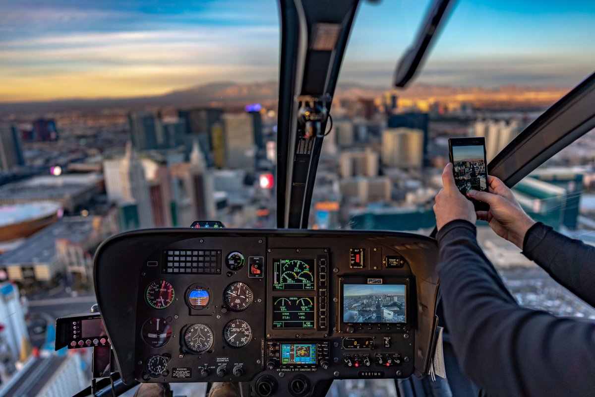 MaverickHeli's tweet image. To celebrate the reopening of #LasVegas, we are gifting 500 people the opportunity to experience a luxury helicopter flight. To enter, please visit FlyMaverick.com/OurVegas. Week 2 winners will be announced on Friday.
