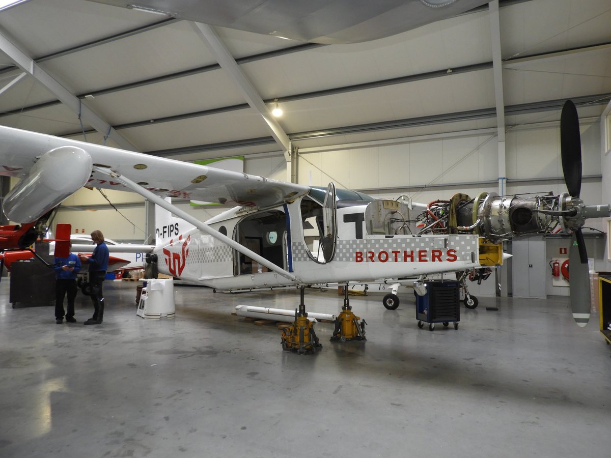 AircraftMN's tweet photo. De Zwitserse fabriek heeft de productie van de stoere Pilatus PC-6 Porter na zestig jaar beëindigd. Maar geen zorgen: er vliegen wereldwijd nog honderden Porters en Turbo-Porters rond, die na een zevenjaarsinspectie bij AMN probleemloos weer aan een tweede leven kunnen beginnen.! https://t.co/KcDIv98aru
