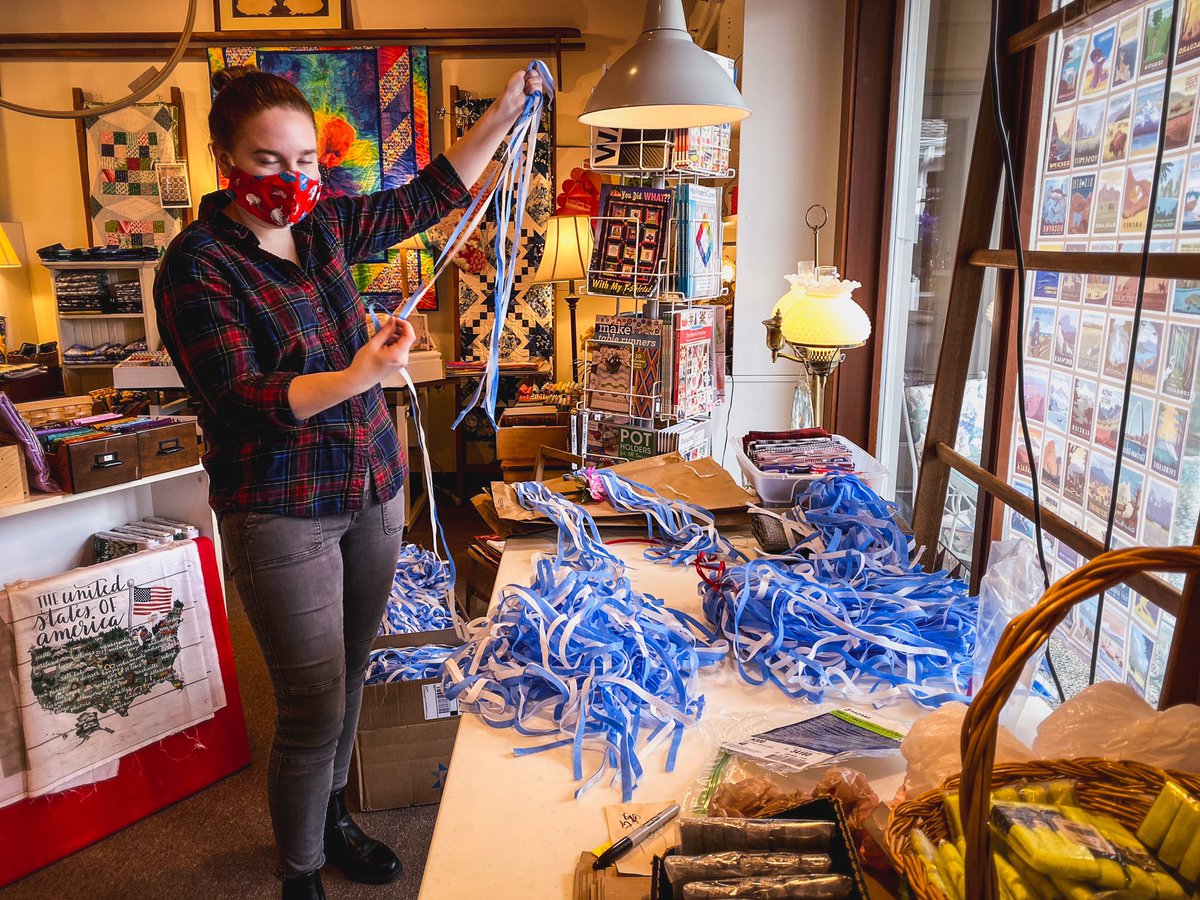 waltgov's tweet photo. Many thanks to the Gathering Fabric Quilt Shop in #Woodinville for supporting the #WAmaskChallenge!
Not only did they donate much-needed elastic, needles & fabric for mask kits, they also donated almost 300 masks!
Thanks for helping us keep Washingtonians safe. #WeGotThisWA https://t.co/PvG9YbR3El