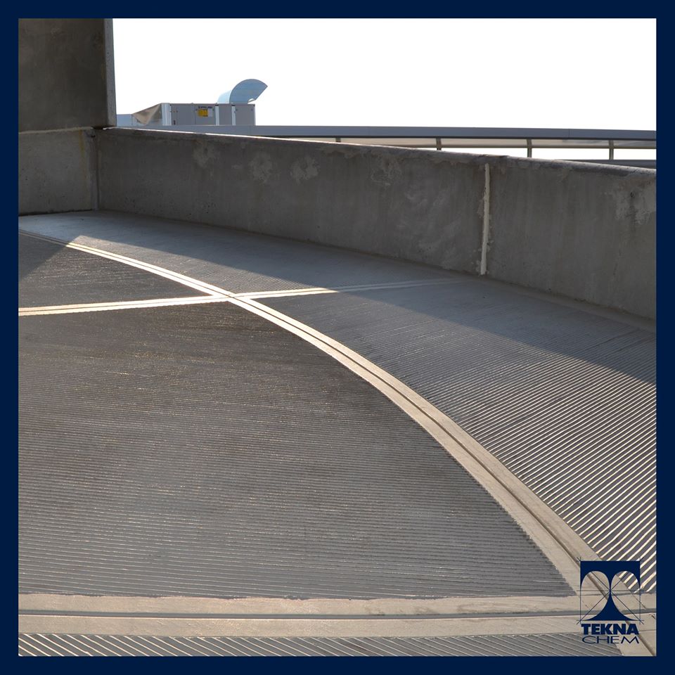 Teknachem's tweet photo. Stabilimento FIMER Vimercate - 1000mq di rampa con finitura a spina di pesce su torre elicoidale multipiano.

Lavoro eseguito da Tensofloor con Aeternum Cal, calcestruzzo ad alte performance della Linea Aeternum di Tekna Chem SpA 😎 https://t.co/badaHMYez5