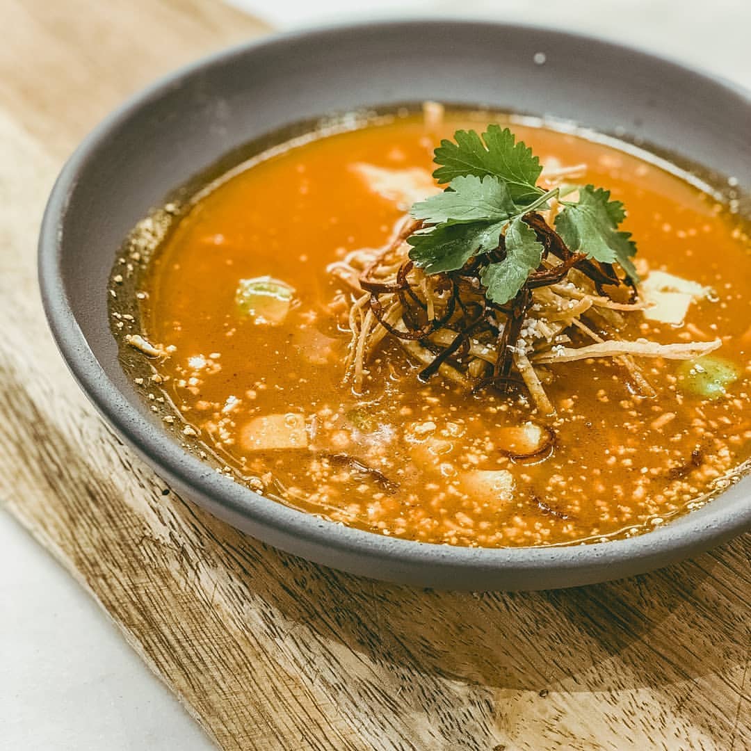FourSeasonsES (@fourseasonses) on Twitter photo El Chef Ejecutivo Emiliano Rabía nos comparte una deliciosa sopa de tortilla estilo #Zanaya que a todos nos encanta. <a href="/FSMexico/">Four Seasons Mexico</a> #FSContigoENCasa Checa la receta aquí bit.ly/3gntu7n ¡Buen Provecho! El Chef Ejecutivo Emiliano Rabía nos comparte una deliciosa sopa de tortilla estilo #Zanaya que a todos nos encanta. <a href="/FSMexico/">Four Seasons Mexico</a> #FSContigoENCasa Checa la receta aquí bit.ly/3gntu7n ¡Buen Provecho!