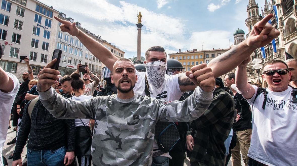 STForeign's tweet image. Is the far right hijacking Germany's lockdown unrest? @Peter_Conradi asks. Read it here: 

thetimes.co.uk/past-six-days/…