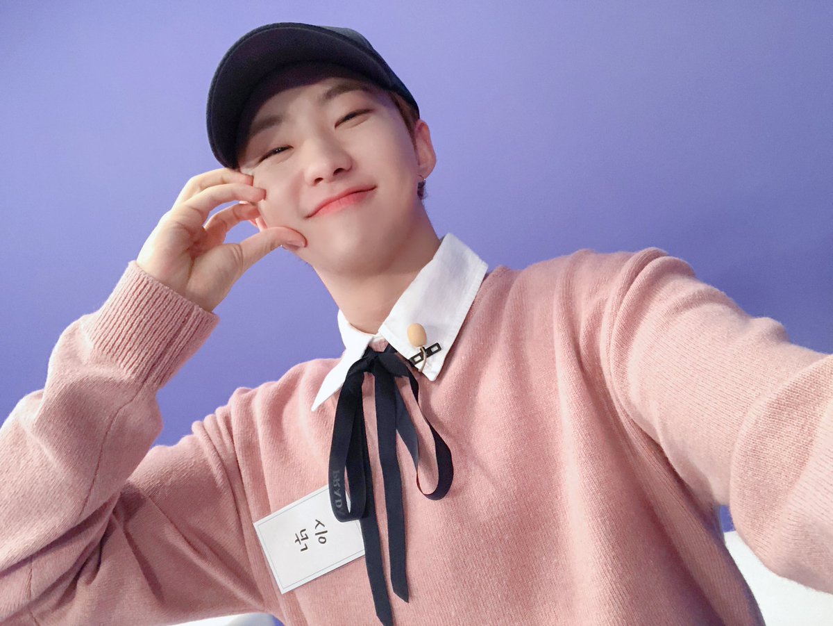 Hoshi's cheeks @pledis_17  #SEVENTEEN_5TH_ANNIVERSARY