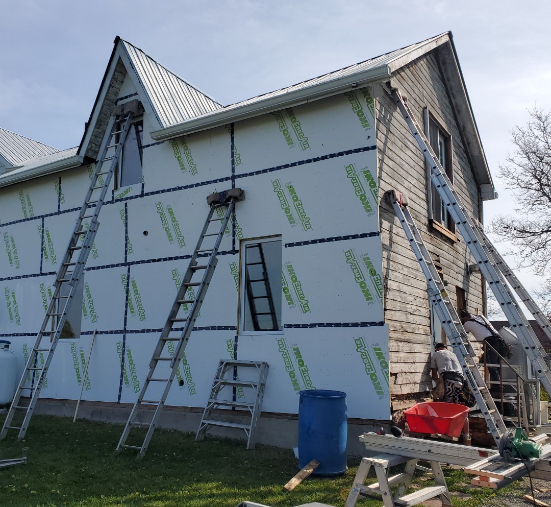 CanCroInc's tweet photo. This beauty is getting a facelift!

#Celecthorizontalsiding
#Celectriverrock
#Gentekaluminium
#Gentekironore https://t.co/MDGZjZbnee