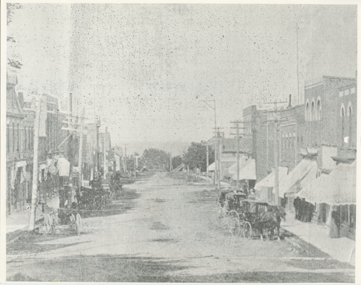 CraigleithDepot's tweet photo. Happy Cluesday Tuesday!
Collingwood Township was made of many unique communities. Here are some photographs of those communities. Can you guess from which communities the photographs were taken!
#CluesdayTuesday #Guessthat #communities https://t.co/Wt4aojc7FE