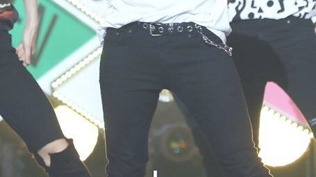 Seokmin's thighs @pledis_17  #SEVENTEEN_5TH_ANNIVERSARY