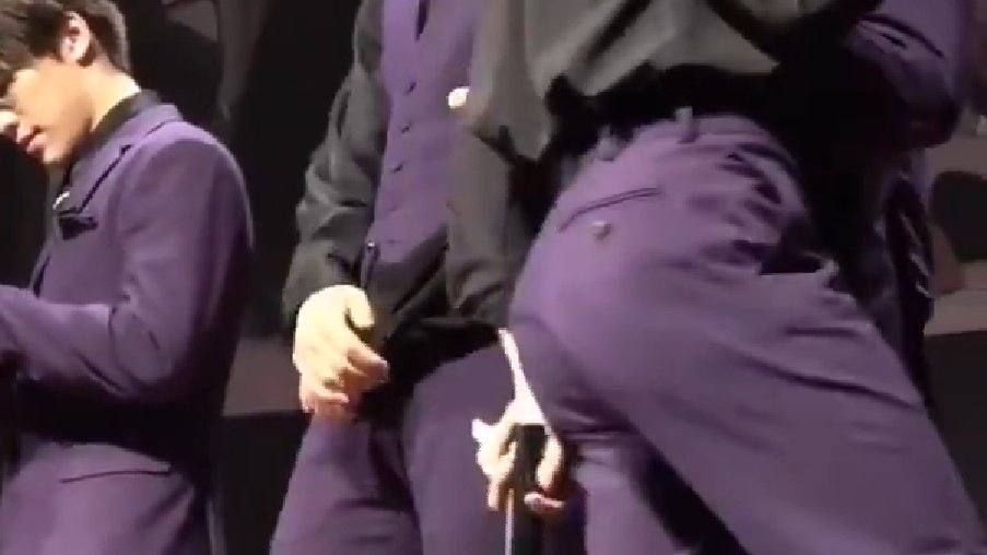 Seungkwan's butt @pledis_17  #SEVENTEEN_5TH_ANNIVERSARY